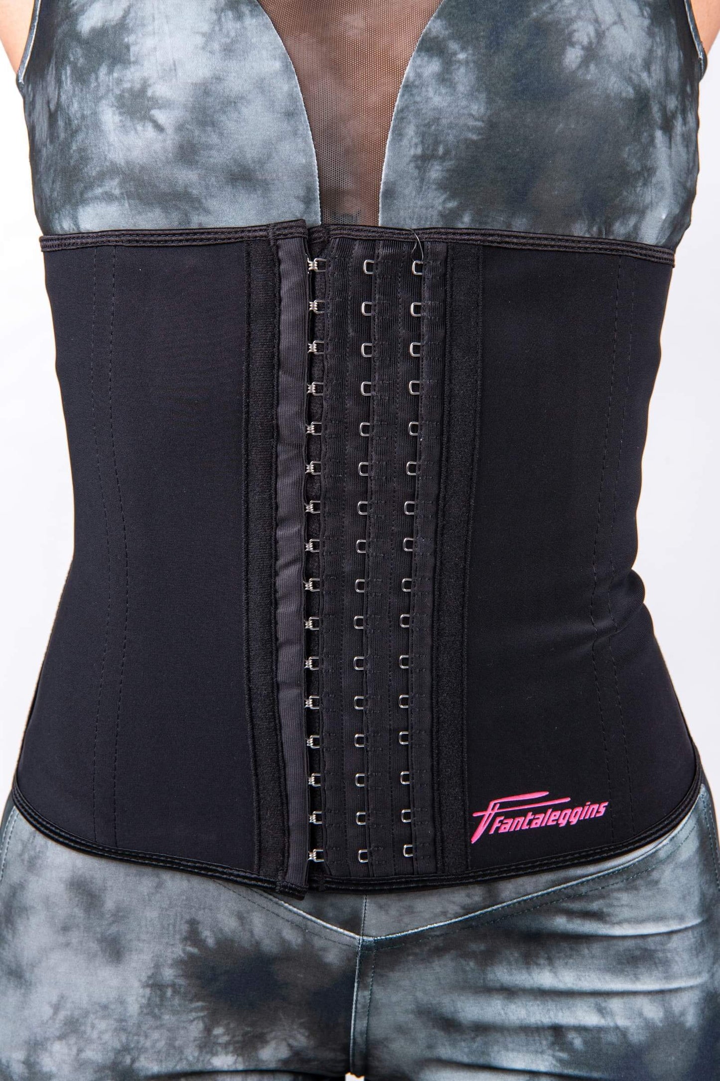 Corsetto Dorsolombare Invisibile Nero – Sostegno & Modellazione